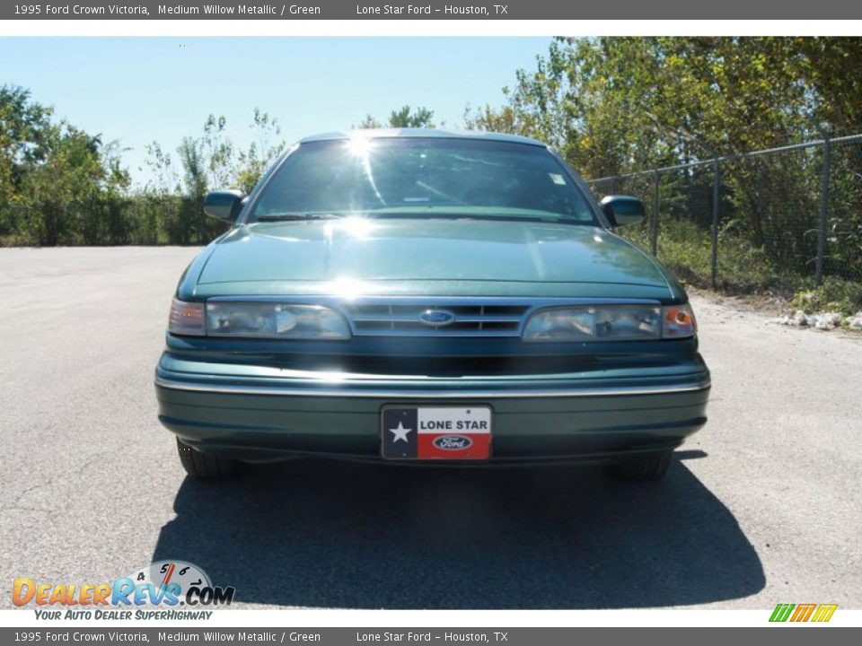 1995 Ford Crown Victoria Medium Willow Metallic / Green Photo #9