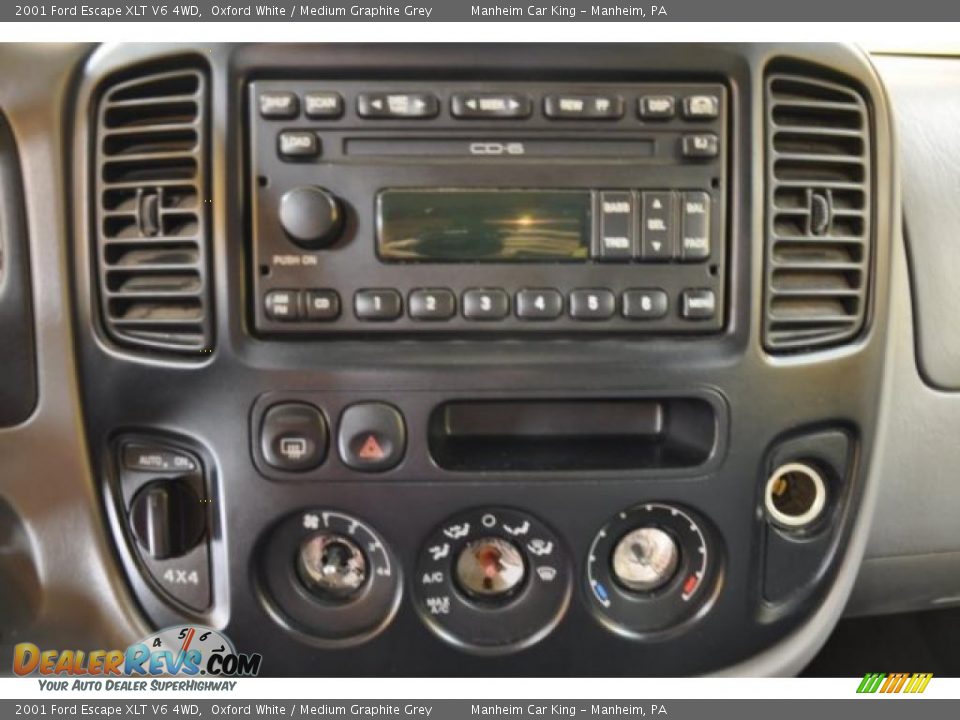 Controls of 2001 Ford Escape XLT V6 4WD Photo #7