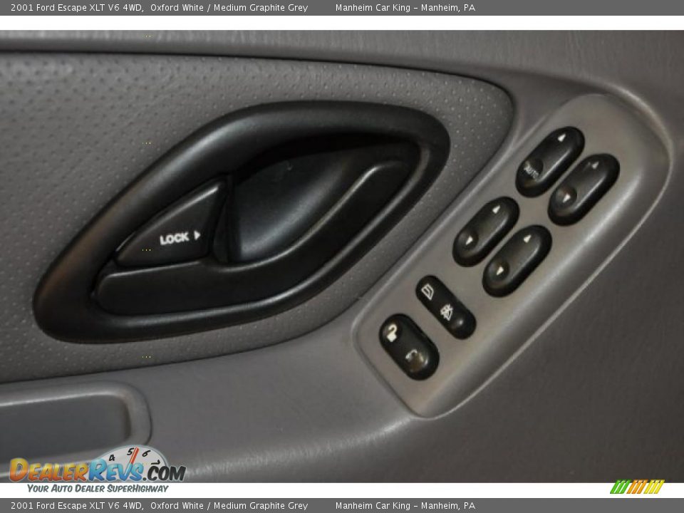 Controls of 2001 Ford Escape XLT V6 4WD Photo #10