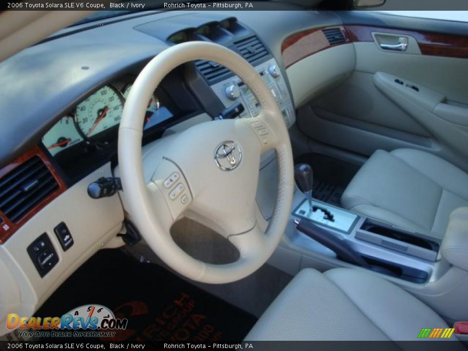 Dashboard of 2006 Toyota Solara SLE V6 Coupe Photo #16