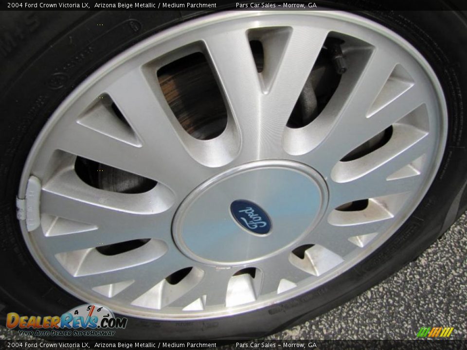 2004 Ford Crown Victoria LX Wheel Photo #5