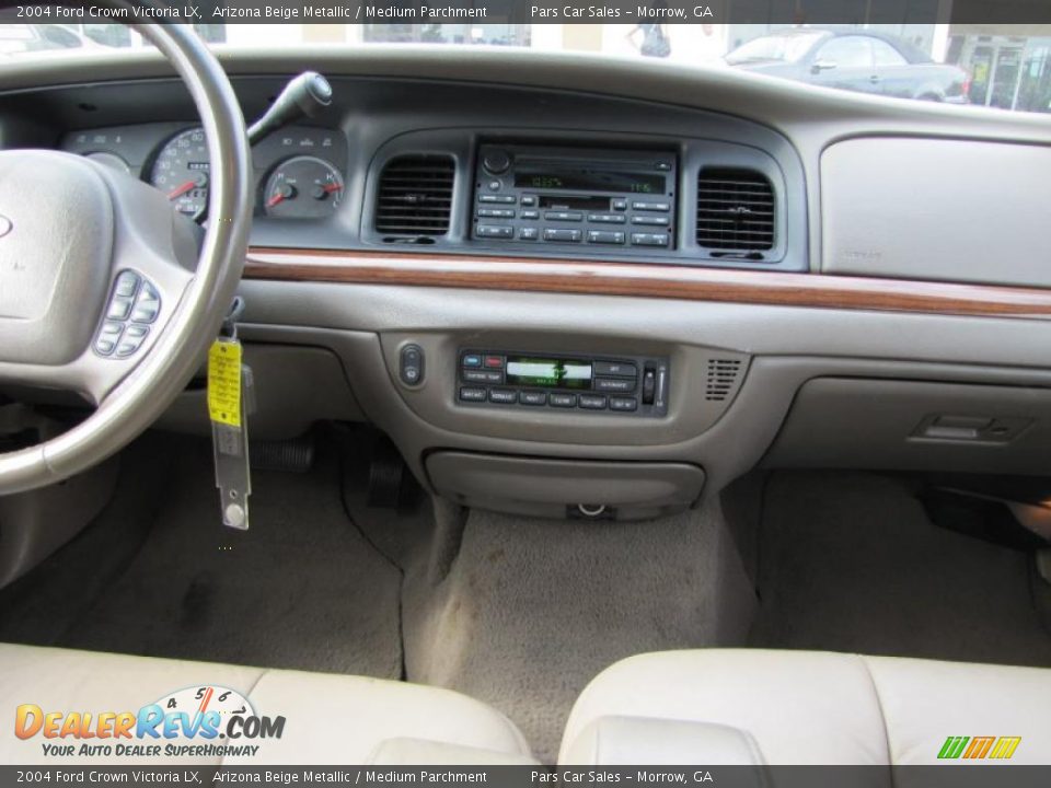 Dashboard of 2004 Ford Crown Victoria LX Photo #10