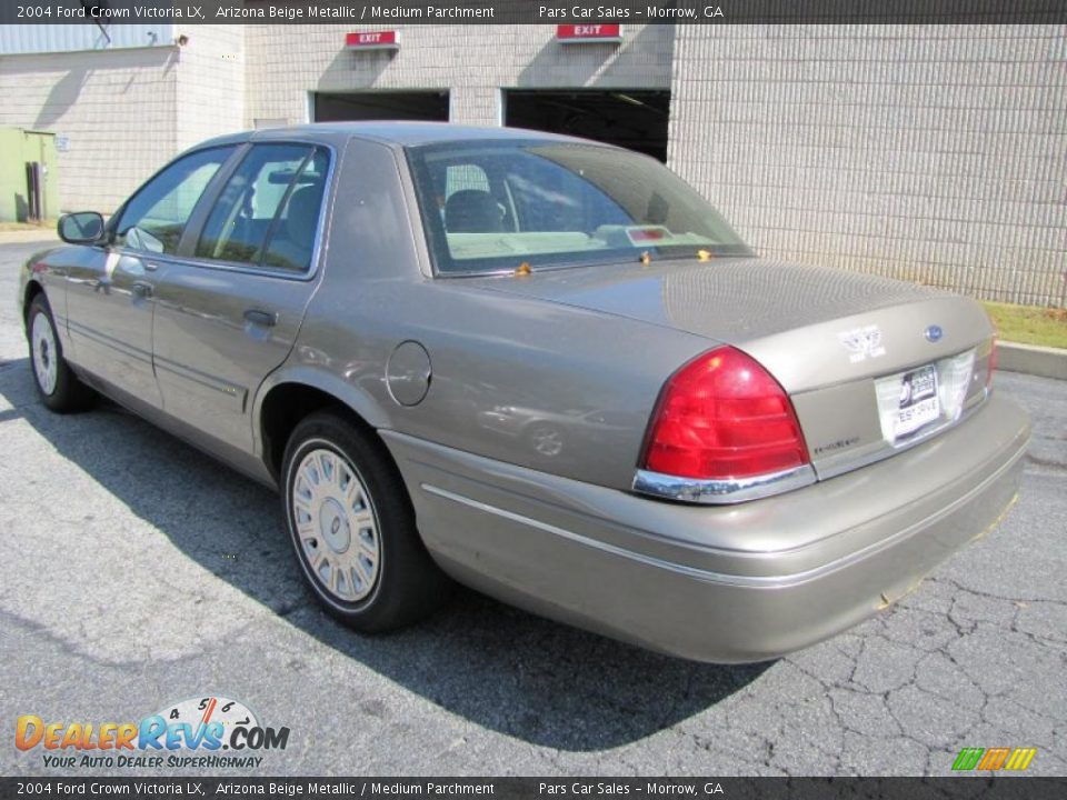 2004 Ford Crown Victoria LX Arizona Beige Metallic / Medium Parchment Photo #2