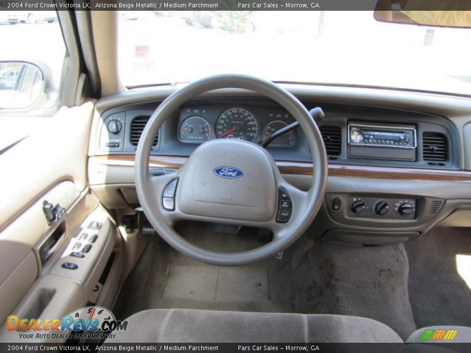 Dashboard of 2004 Ford Crown Victoria LX Photo #9