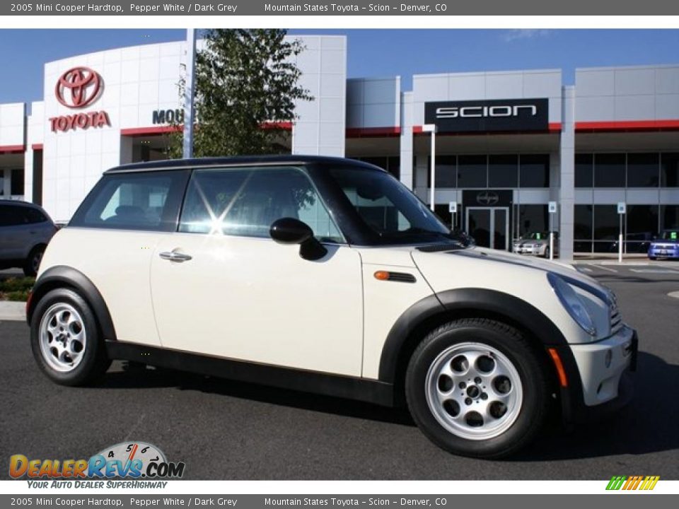 2005 Mini Cooper Hardtop Pepper White / Dark Grey Photo #1