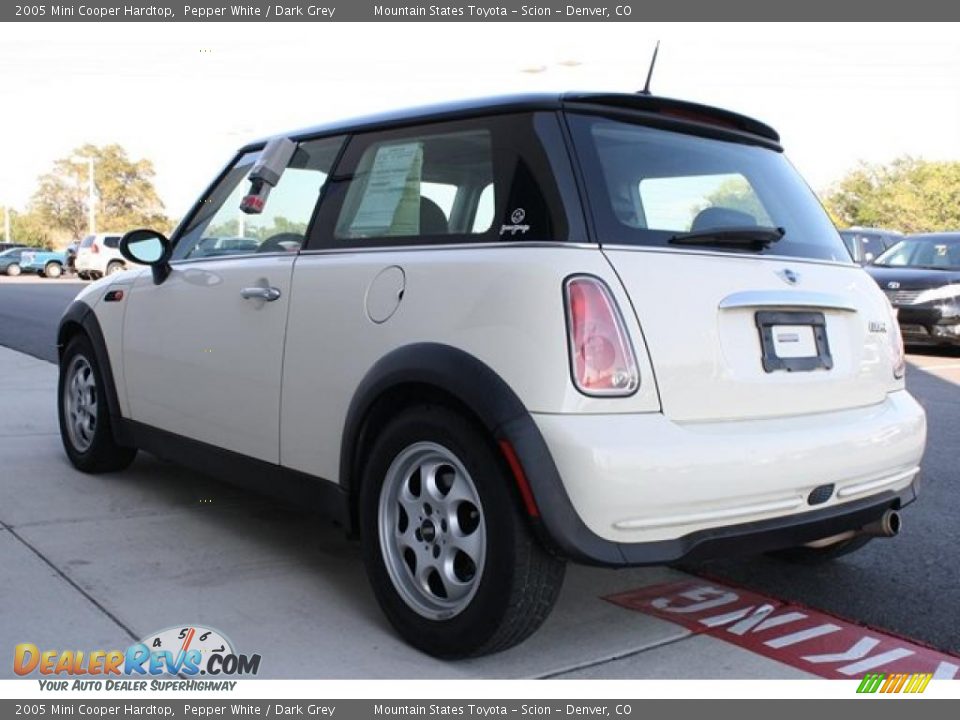 2005 Mini Cooper Hardtop Pepper White / Dark Grey Photo #4