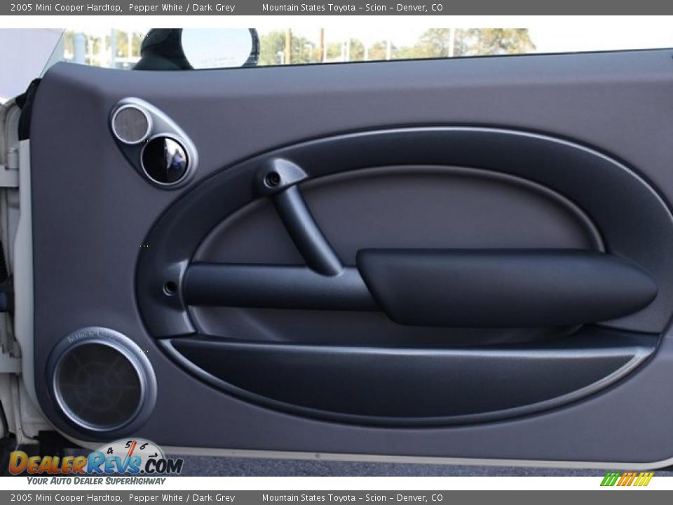 2005 Mini Cooper Hardtop Pepper White / Dark Grey Photo #16