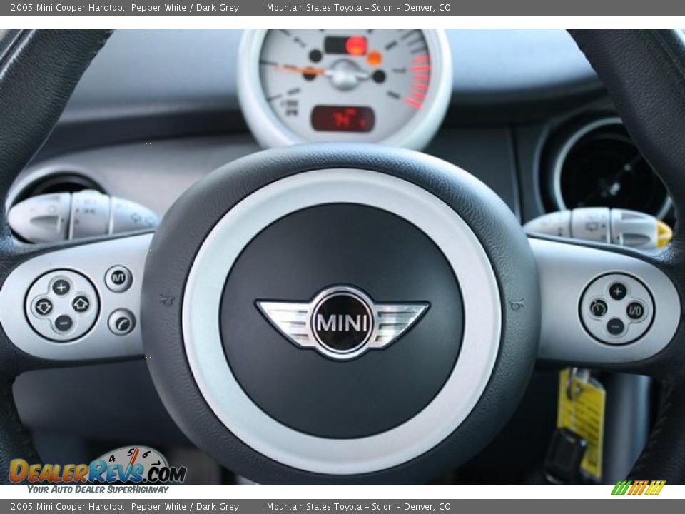 2005 Mini Cooper Hardtop Pepper White / Dark Grey Photo #17