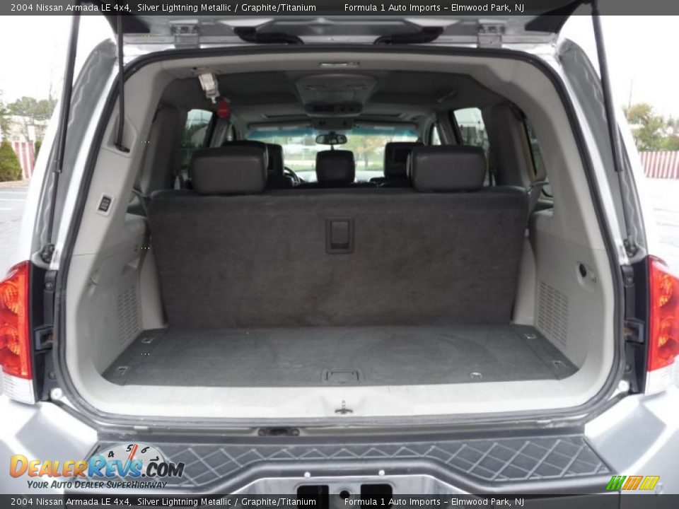 2004 Nissan Armada LE 4x4 Silver Lightning Metallic / Graphite/Titanium Photo #16