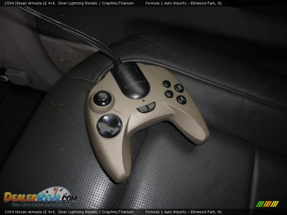 2004 Nissan Armada LE 4x4 Silver Lightning Metallic / Graphite/Titanium Photo #27