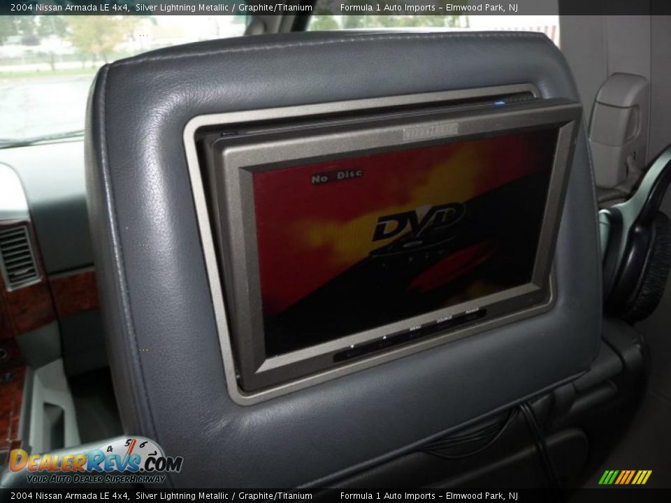 2004 Nissan Armada LE 4x4 Silver Lightning Metallic / Graphite/Titanium Photo #31