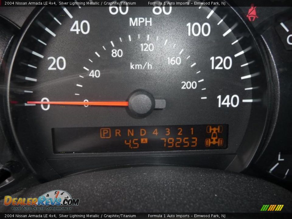 2004 Nissan Armada LE 4x4 Silver Lightning Metallic / Graphite/Titanium Photo #33
