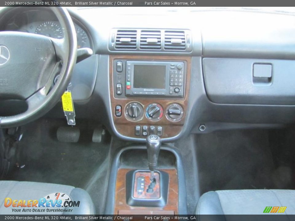 2000 Mercedes-Benz ML 320 4Matic Brilliant Silver Metallic / Charcoal Photo #11