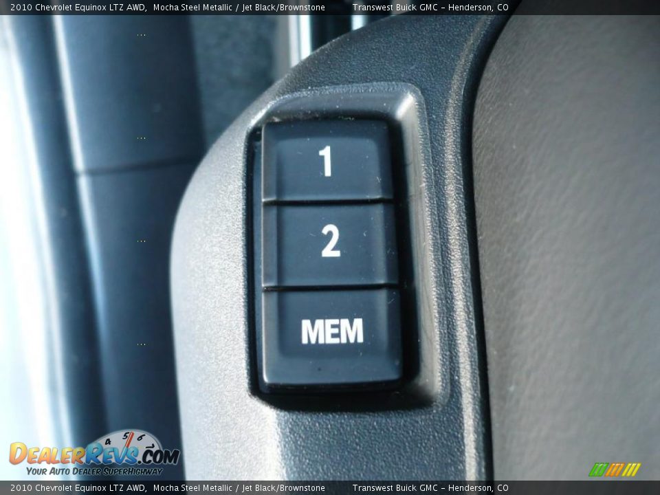 Controls of 2010 Chevrolet Equinox LTZ AWD Photo #14