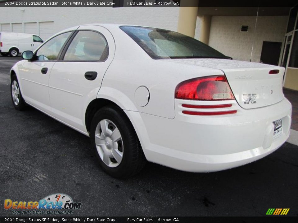 2004 Dodge Stratus SE Sedan Stone White / Dark Slate Gray Photo #2