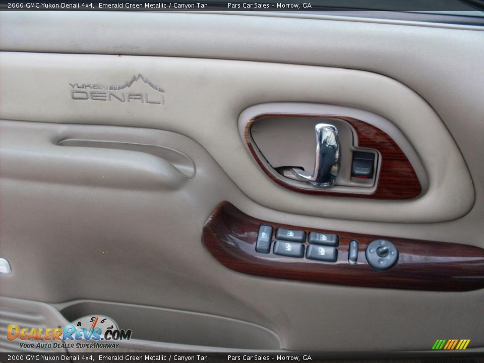 Canyon Tan Interior - 2000 GMC Yukon Denali 4x4 Photo #10