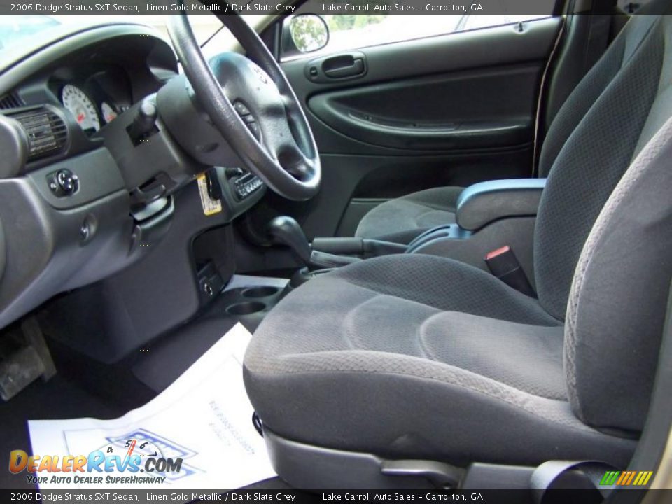 2006 Dodge Stratus SXT Sedan Linen Gold Metallic / Dark Slate Grey Photo #5