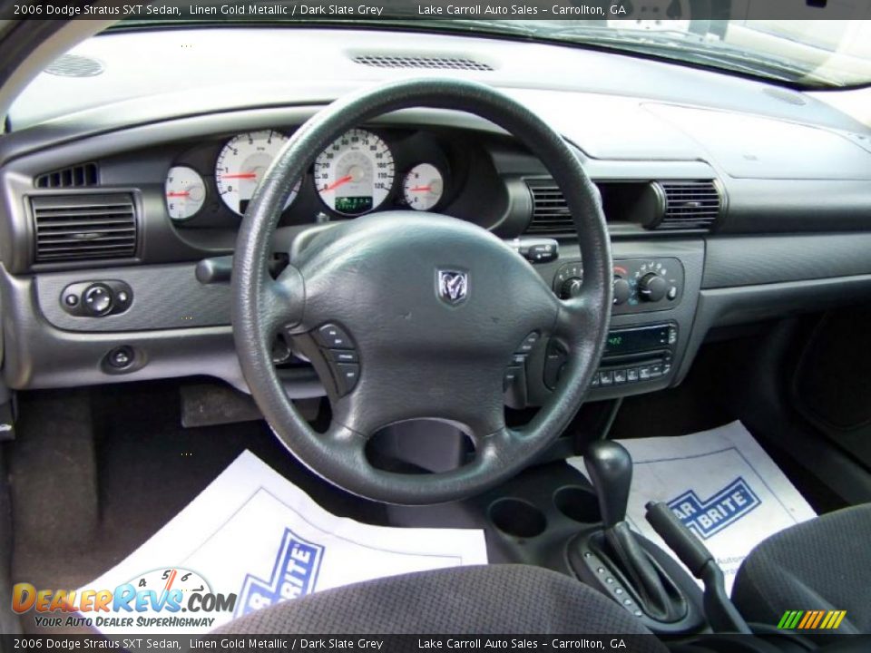 2006 Dodge Stratus SXT Sedan Linen Gold Metallic / Dark Slate Grey Photo #19