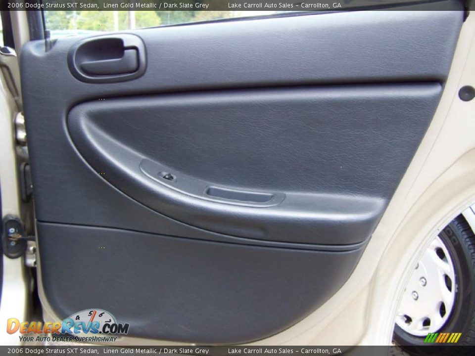 2006 Dodge Stratus SXT Sedan Linen Gold Metallic / Dark Slate Grey Photo #32