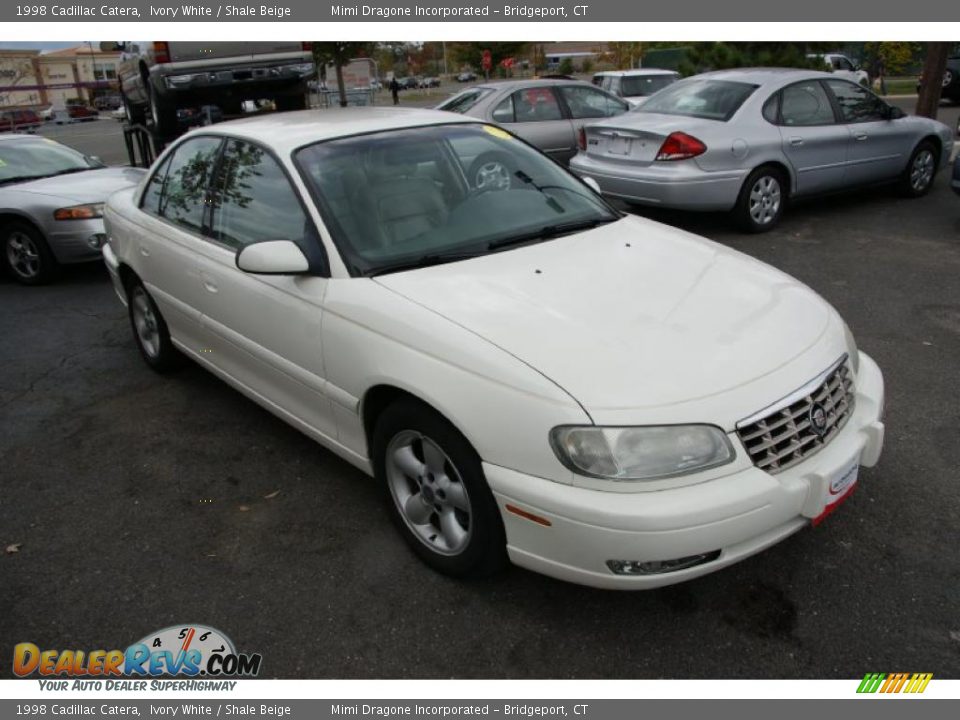 Front 3/4 View of 1998 Cadillac Catera  Photo #3