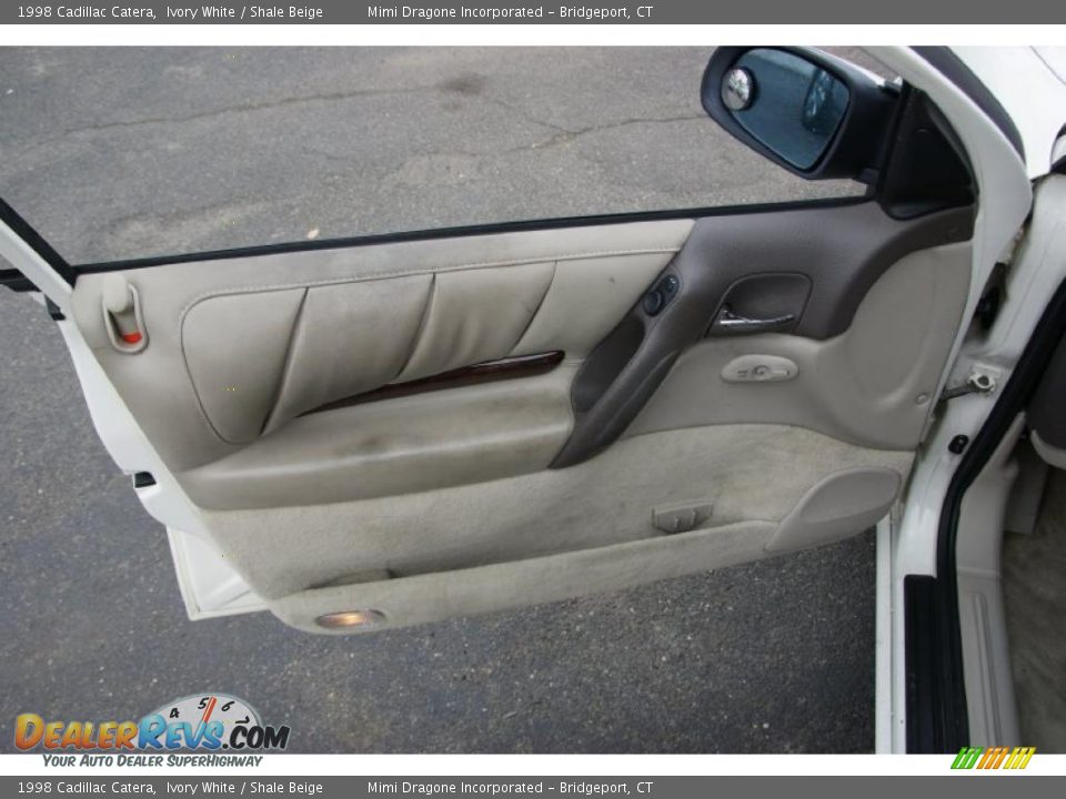 Shale Beige Interior - 1998 Cadillac Catera  Photo #9