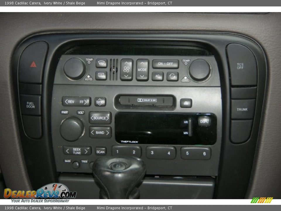 Controls of 1998 Cadillac Catera  Photo #14