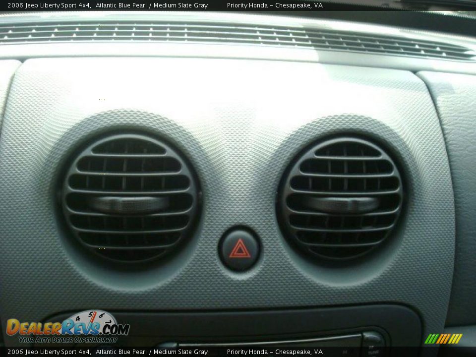 2006 Jeep Liberty Sport 4x4 Atlantic Blue Pearl / Medium Slate Gray Photo #18