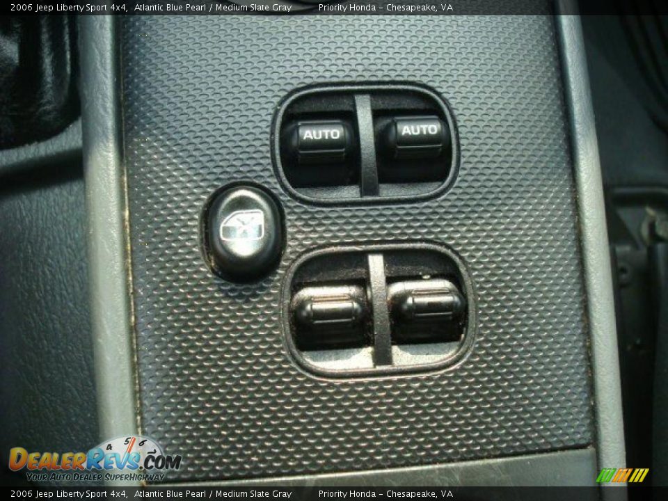 2006 Jeep Liberty Sport 4x4 Atlantic Blue Pearl / Medium Slate Gray Photo #22