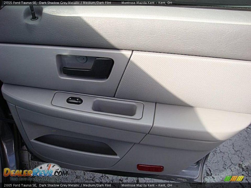 2005 Ford Taurus SE Dark Shadow Grey Metallic / Medium/Dark Flint Photo #13