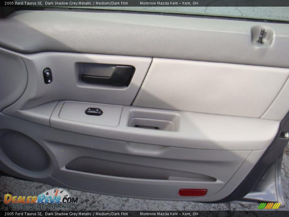 2005 Ford Taurus SE Dark Shadow Grey Metallic / Medium/Dark Flint Photo #14