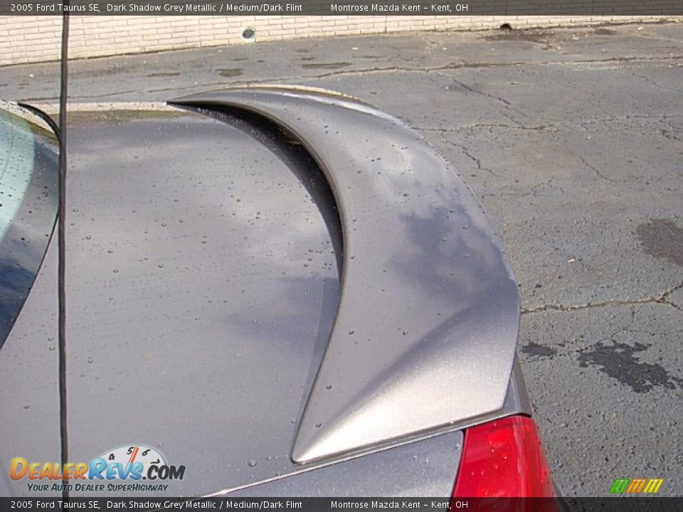 2005 Ford Taurus SE Dark Shadow Grey Metallic / Medium/Dark Flint Photo #25