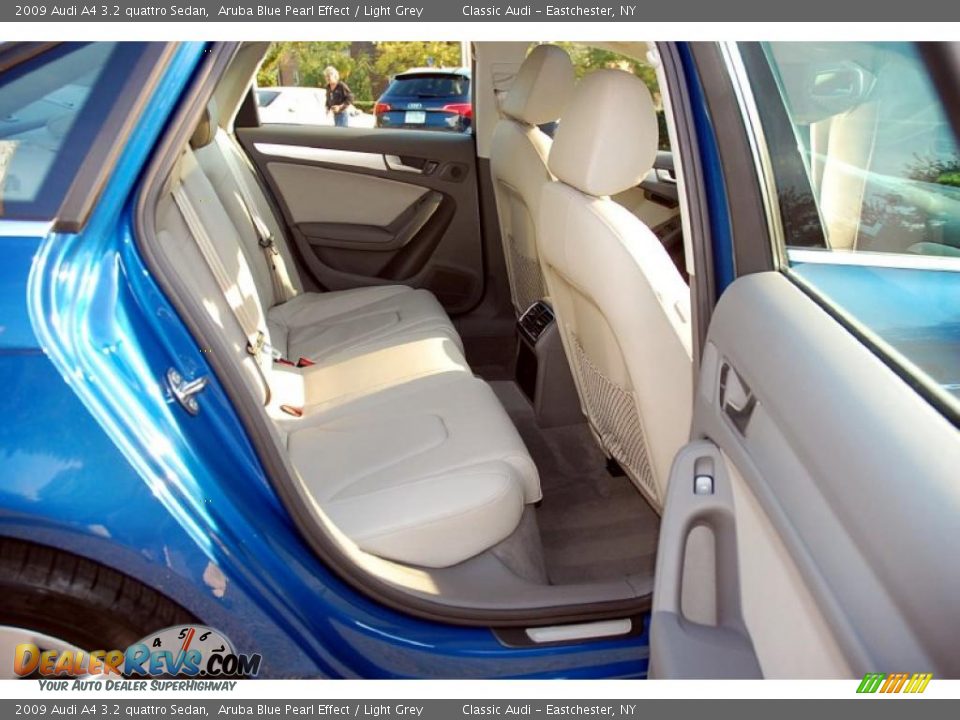 Light Grey Interior - 2009 Audi A4 3.2 quattro Sedan Photo #20