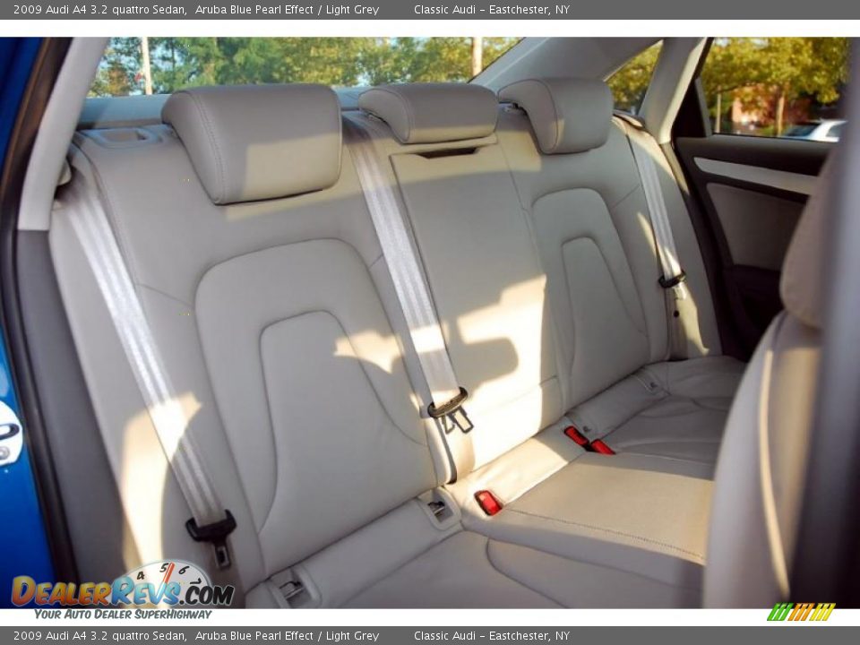 Light Grey Interior - 2009 Audi A4 3.2 quattro Sedan Photo #21