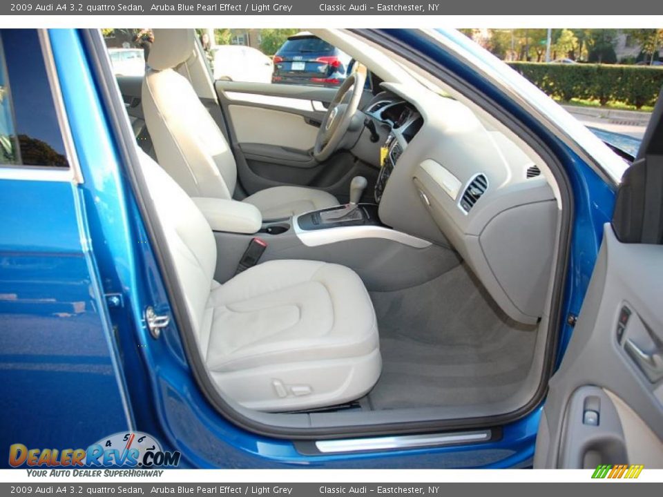 Light Grey Interior - 2009 Audi A4 3.2 quattro Sedan Photo #22