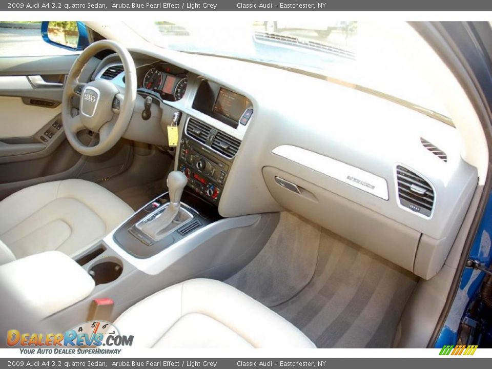 Dashboard of 2009 Audi A4 3.2 quattro Sedan Photo #23