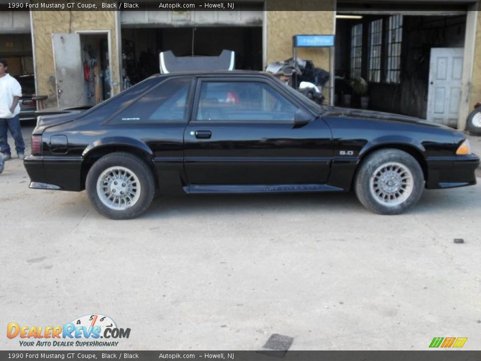 1990 Ford Mustang GT Coupe Black / Black Photo #8