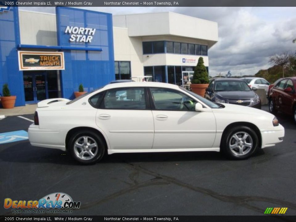 2005 Chevrolet Impala LS White / Medium Gray Photo #2