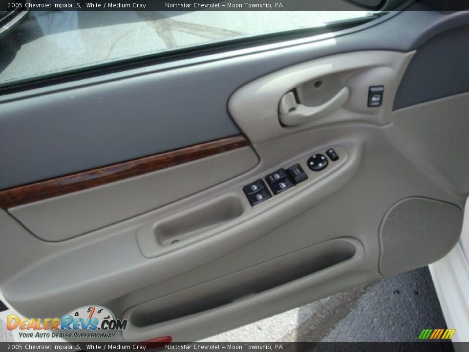 2005 Chevrolet Impala LS White / Medium Gray Photo #15