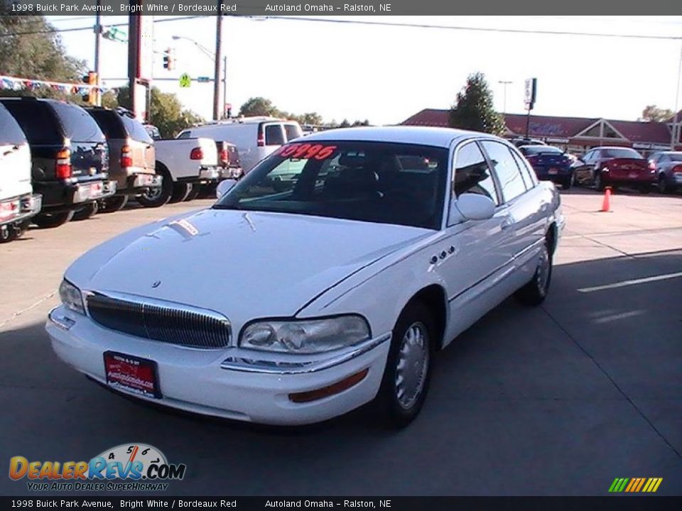 1998 Buick Park Avenue Bright White / Bordeaux Red Photo #8