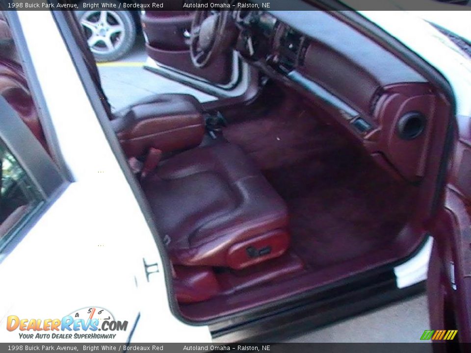 Bordeaux Red Interior - 1998 Buick Park Avenue  Photo #9
