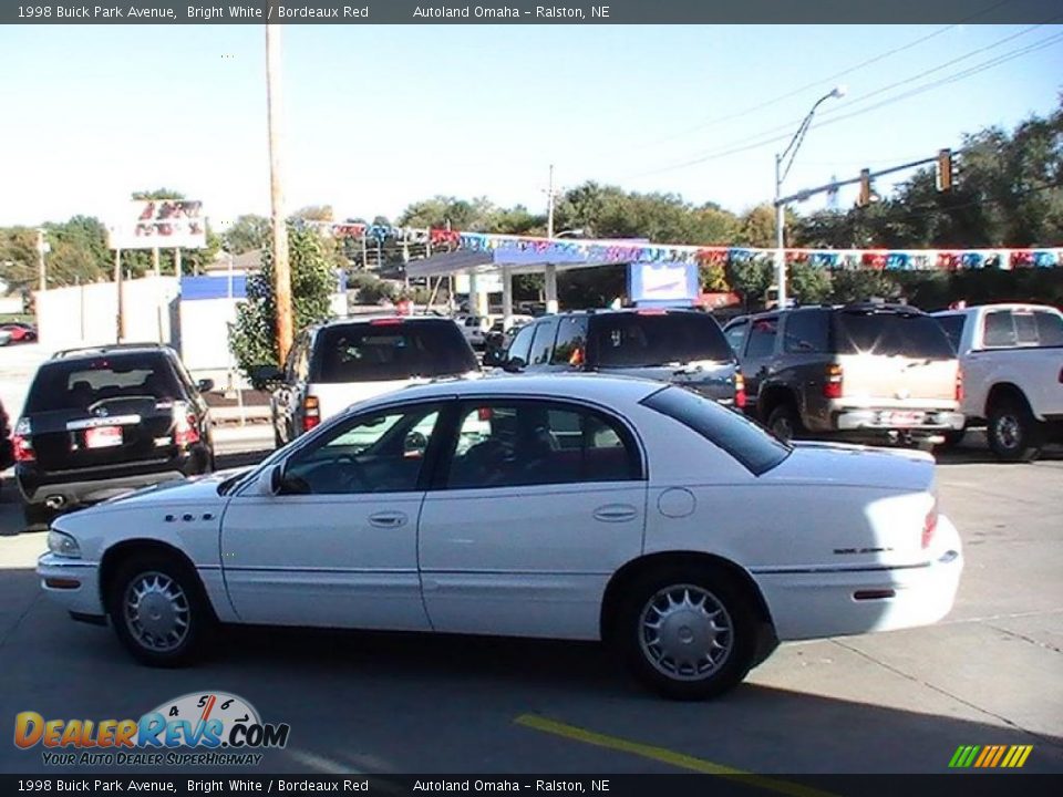 1998 Buick Park Avenue Bright White / Bordeaux Red Photo #15