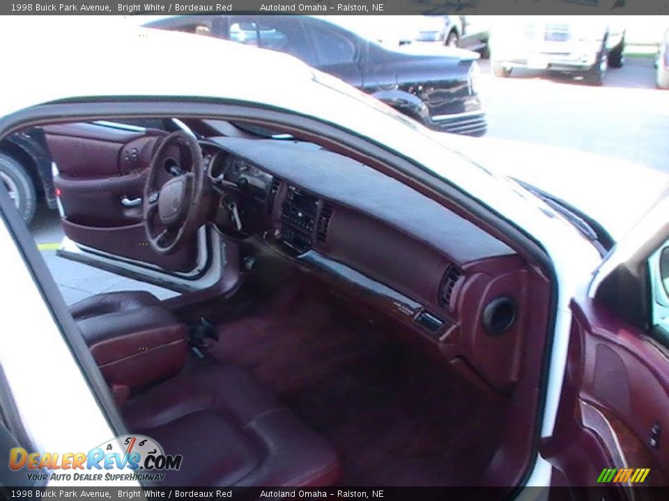 1998 Buick Park Avenue Bright White / Bordeaux Red Photo #17