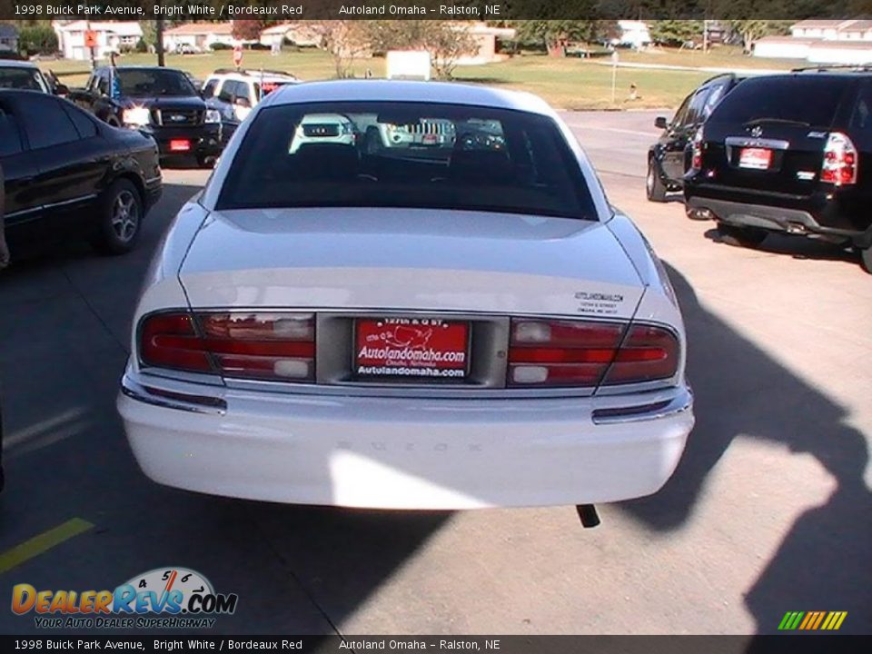 1998 Buick Park Avenue Bright White / Bordeaux Red Photo #23
