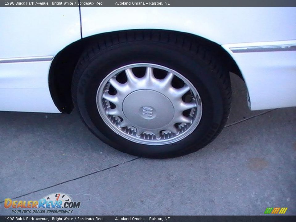 1998 Buick Park Avenue  Wheel Photo #25