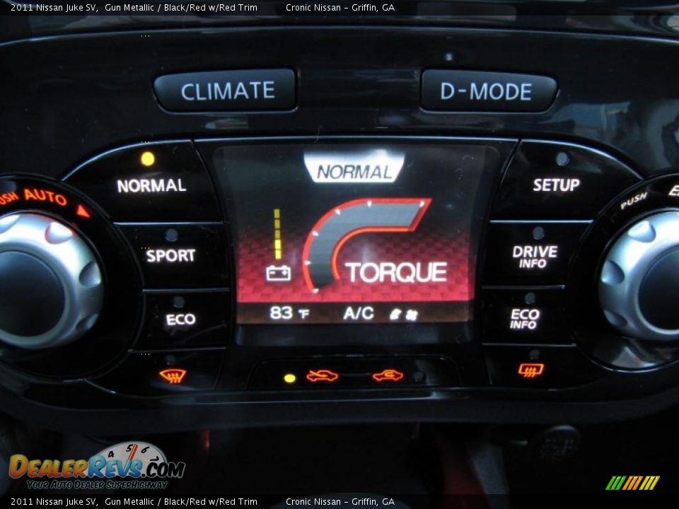 Controls of 2011 Nissan Juke SV Photo #19
