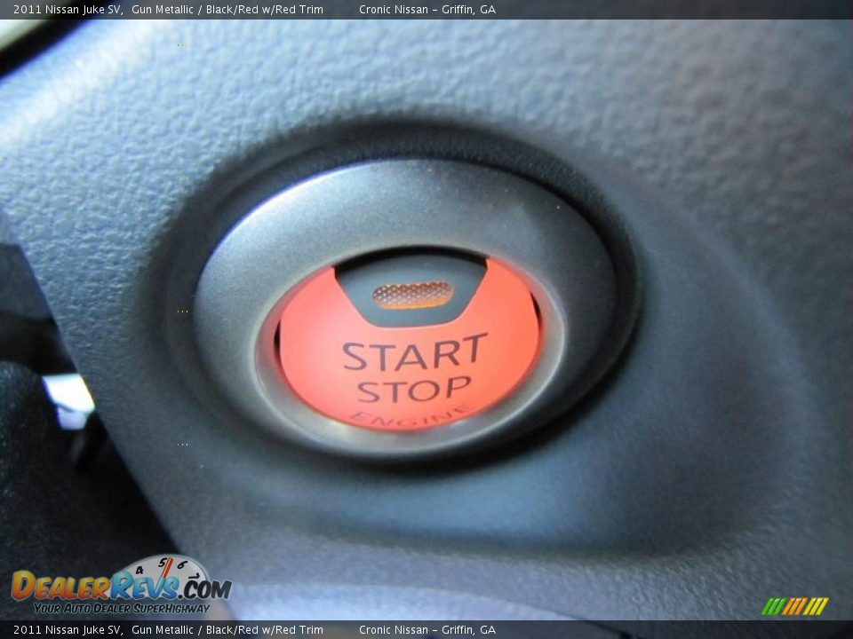 Controls of 2011 Nissan Juke SV Photo #21