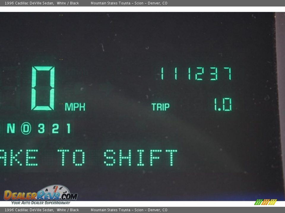 1996 Cadillac DeVille Sedan White / Black Photo #7