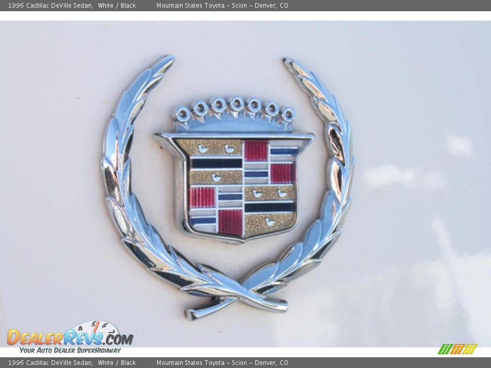 1996 Cadillac DeVille Sedan Logo Photo #30
