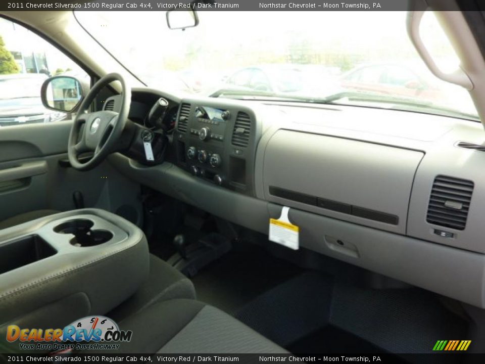 Dashboard of 2011 Chevrolet Silverado 1500 Regular Cab 4x4 Photo #8