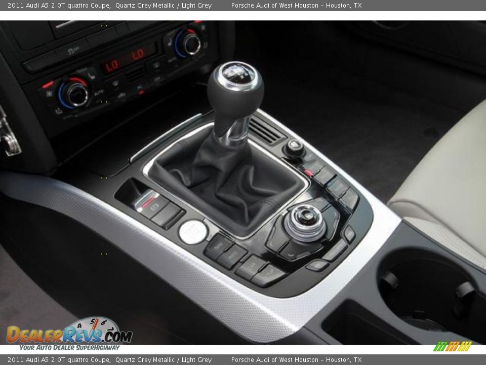 2011 Audi A5 2.0T quattro Coupe Shifter Photo #10